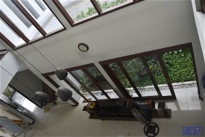 Disewakan Modern Tropical House Pool Setiabudi Jakarta ->