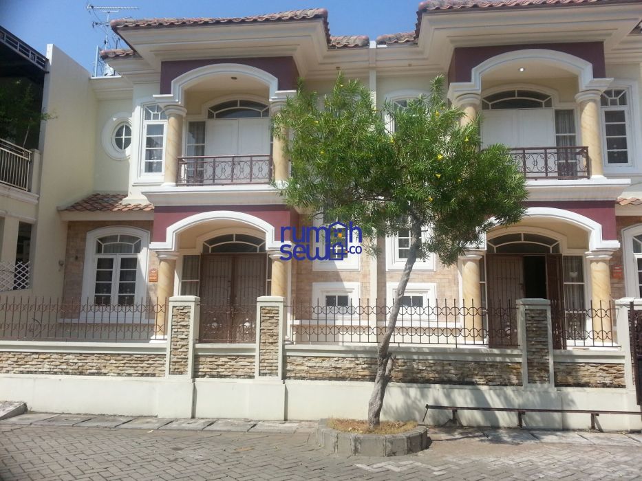 Disewakan 2 unit rumah digabung jadi 1 di City Resort ...