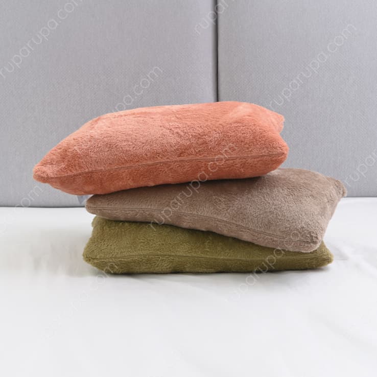 Informa 150x200 Cm Monne Selimut Bantal - Hijau Olive Informa 150x200 Cm Monne Selimut Bantal - Hijau Olive