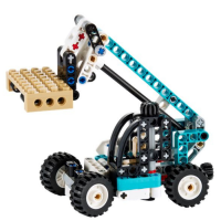 Gambar LEGO Technic Telehandler 42133