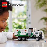 Gambar LEGO Technic Mack Lr Electric Garbage Truck 42167