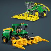 Gambar LEGO Technic John Deere 9700 Forage Harvester 42168