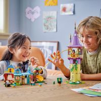 Gambar LEGO Disney Princess Rapunzels Tower & Snuggly Duckling