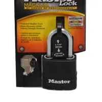 master-lock-gembok-magnum