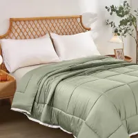 informa-240x210-cm-bed-cover-bamboo---hijau-sage