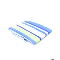 kris-180x180-cm-tirai-kamar-mandi---biru-garis