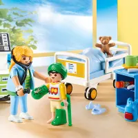 playmobil-city-life-children-hospital-room-70192