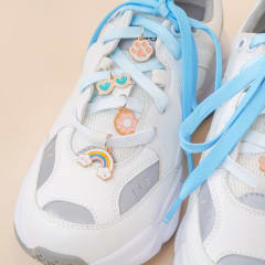 ataru-tali-sepatu-ombre-dengan-8-charms---biru