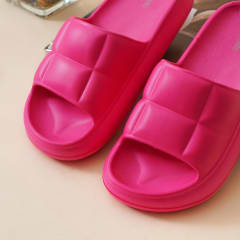 ataru-ukuran-37/38-sandal-wanita-slides-strap-checkered---pink