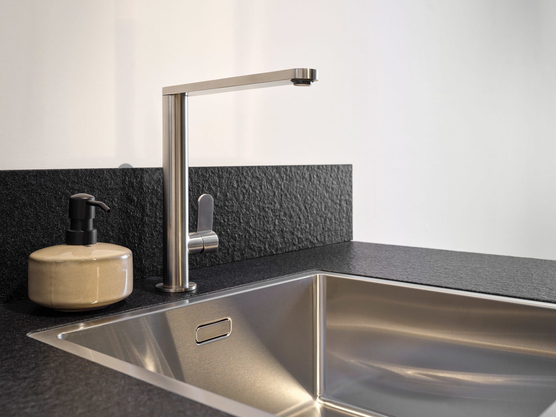 Kitchen4all-14-3-2414106_uirtxf