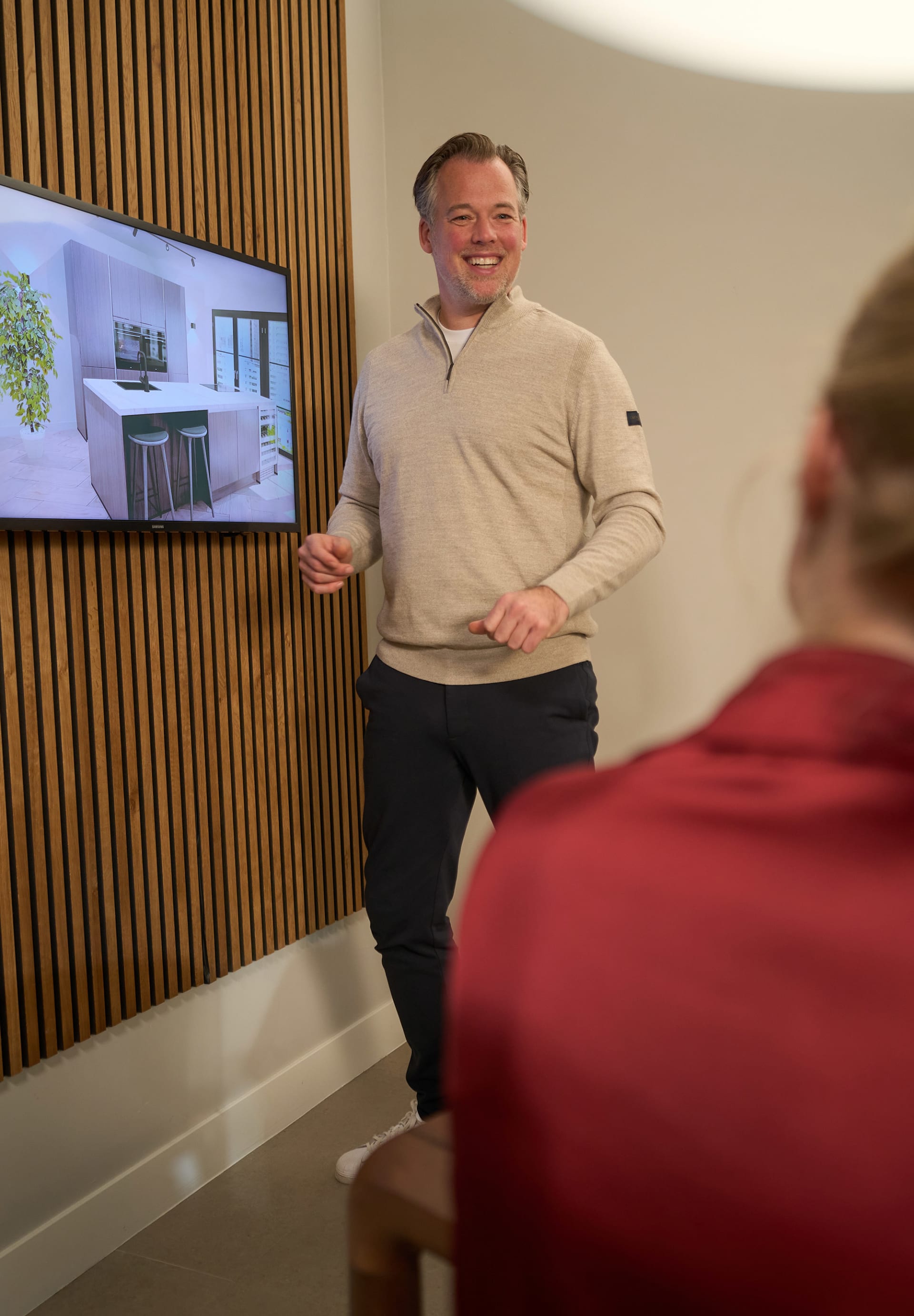 Kitchen4All adviseur presenteert 3D keukenontwerp