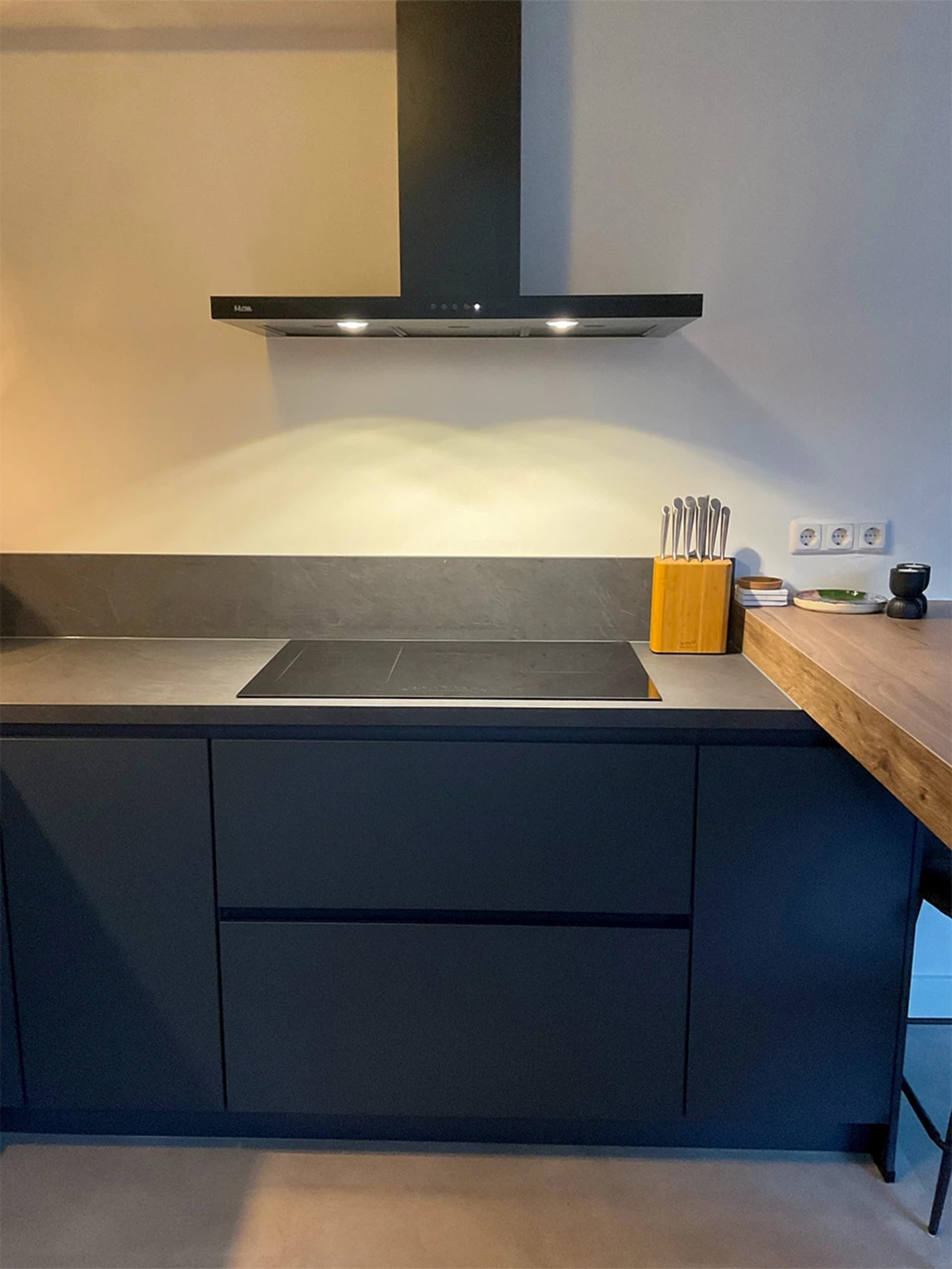 Strakke moderne keuken