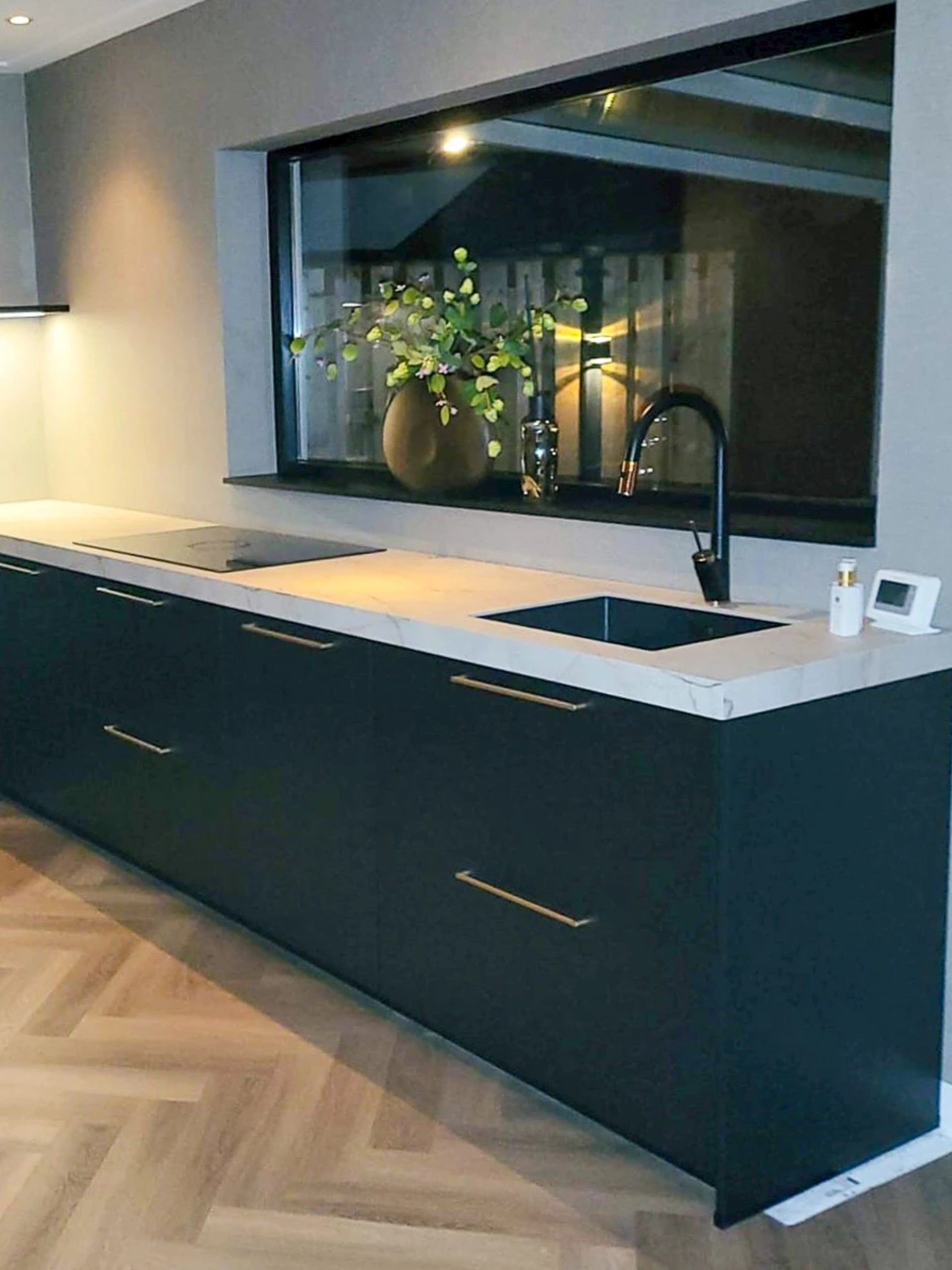 Stijvolle zwarte keuken