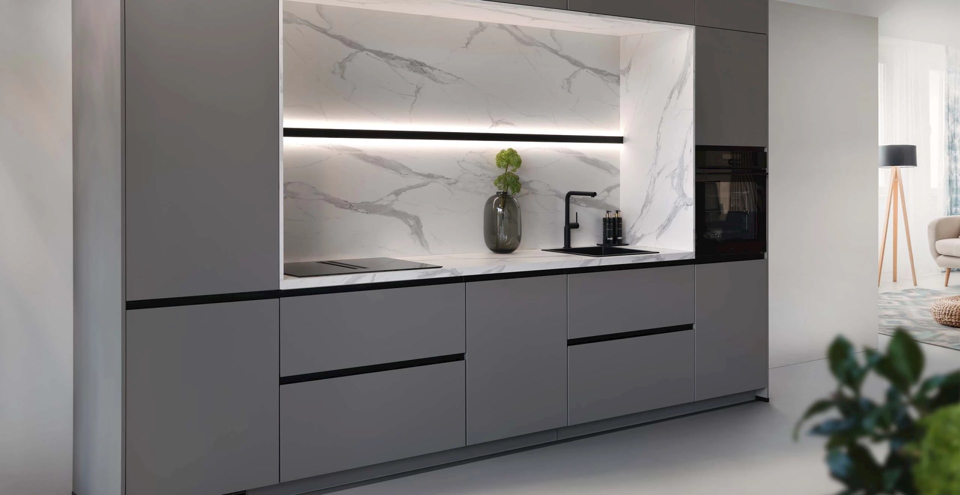 Rechte keuken met hoge kasten