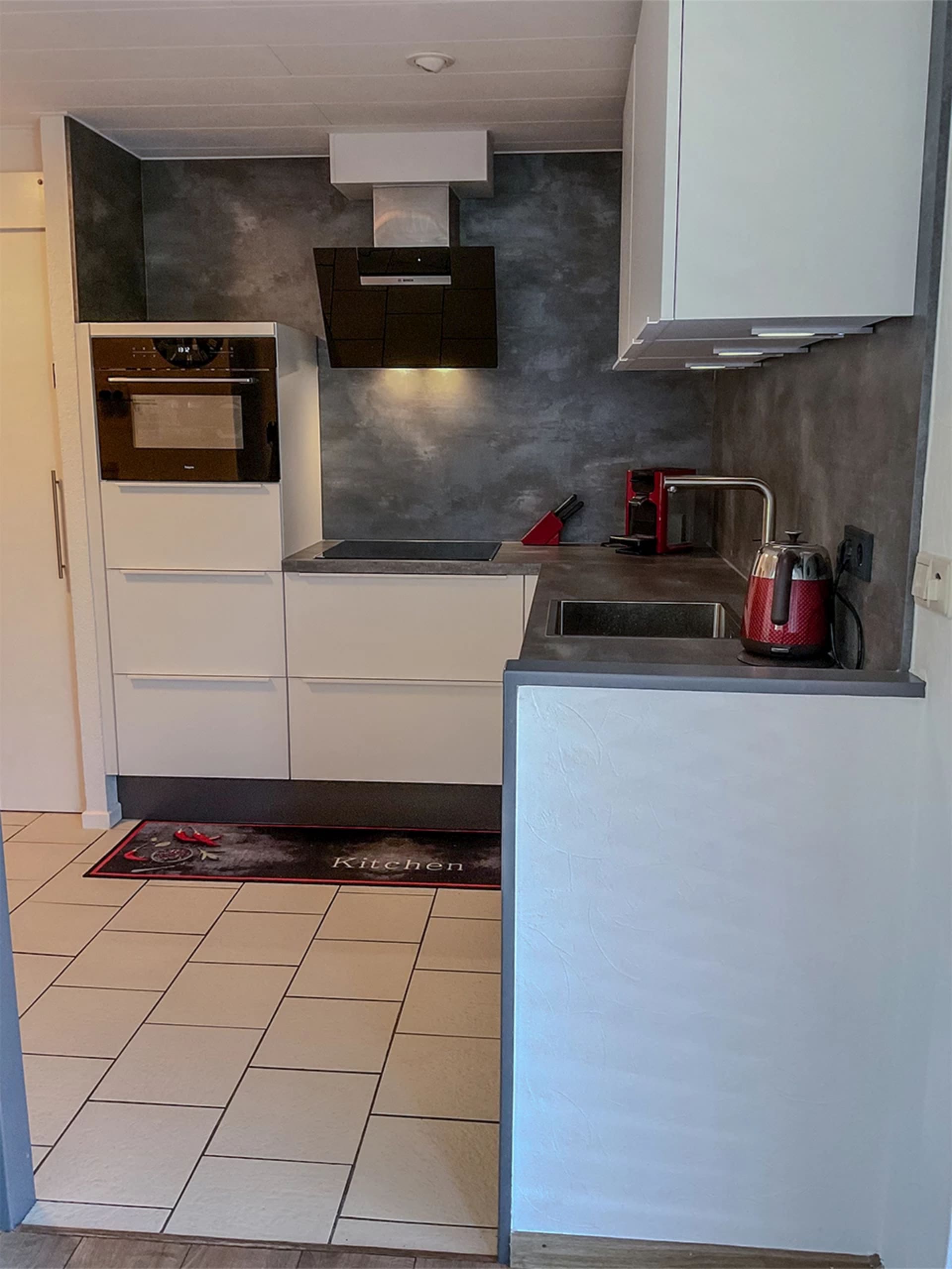 Witte tijdloze keuken familie Wiersma