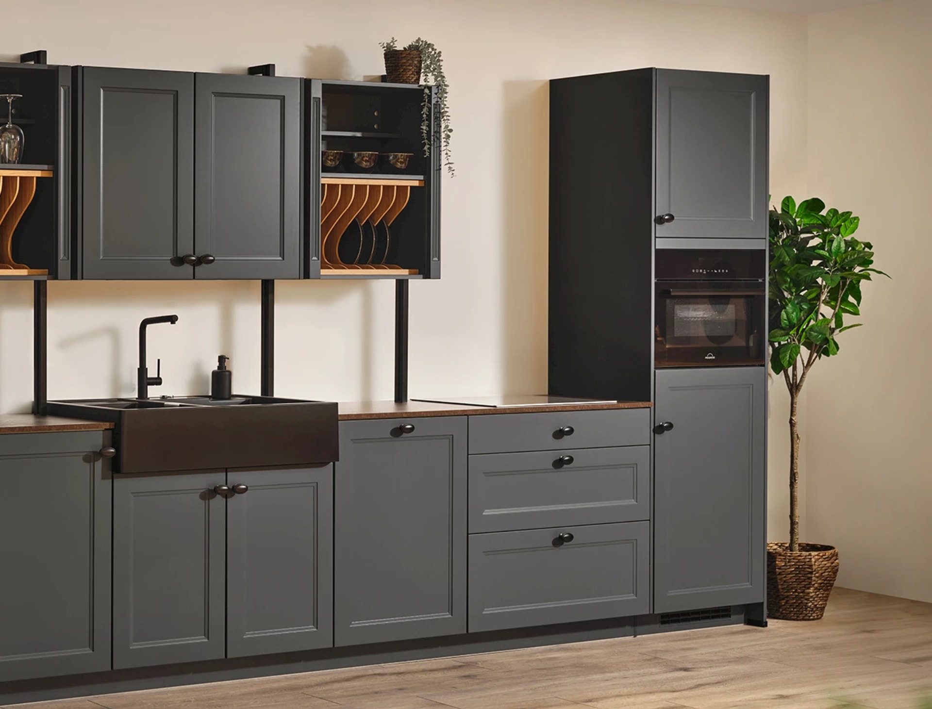 Combi-oven in klassieke keuken