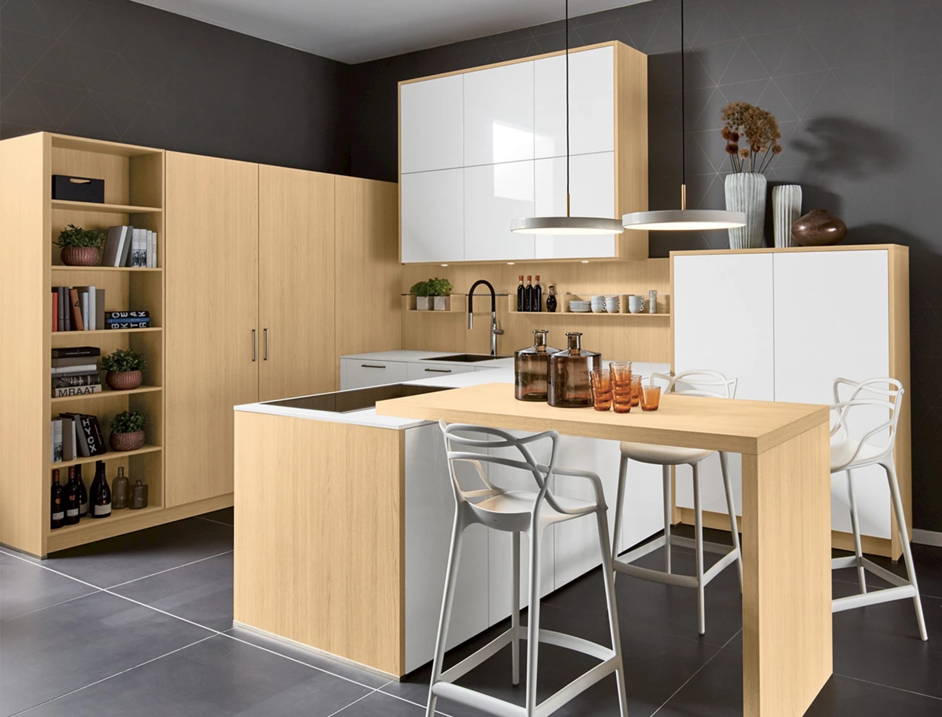 Unieke witte keuken met hout