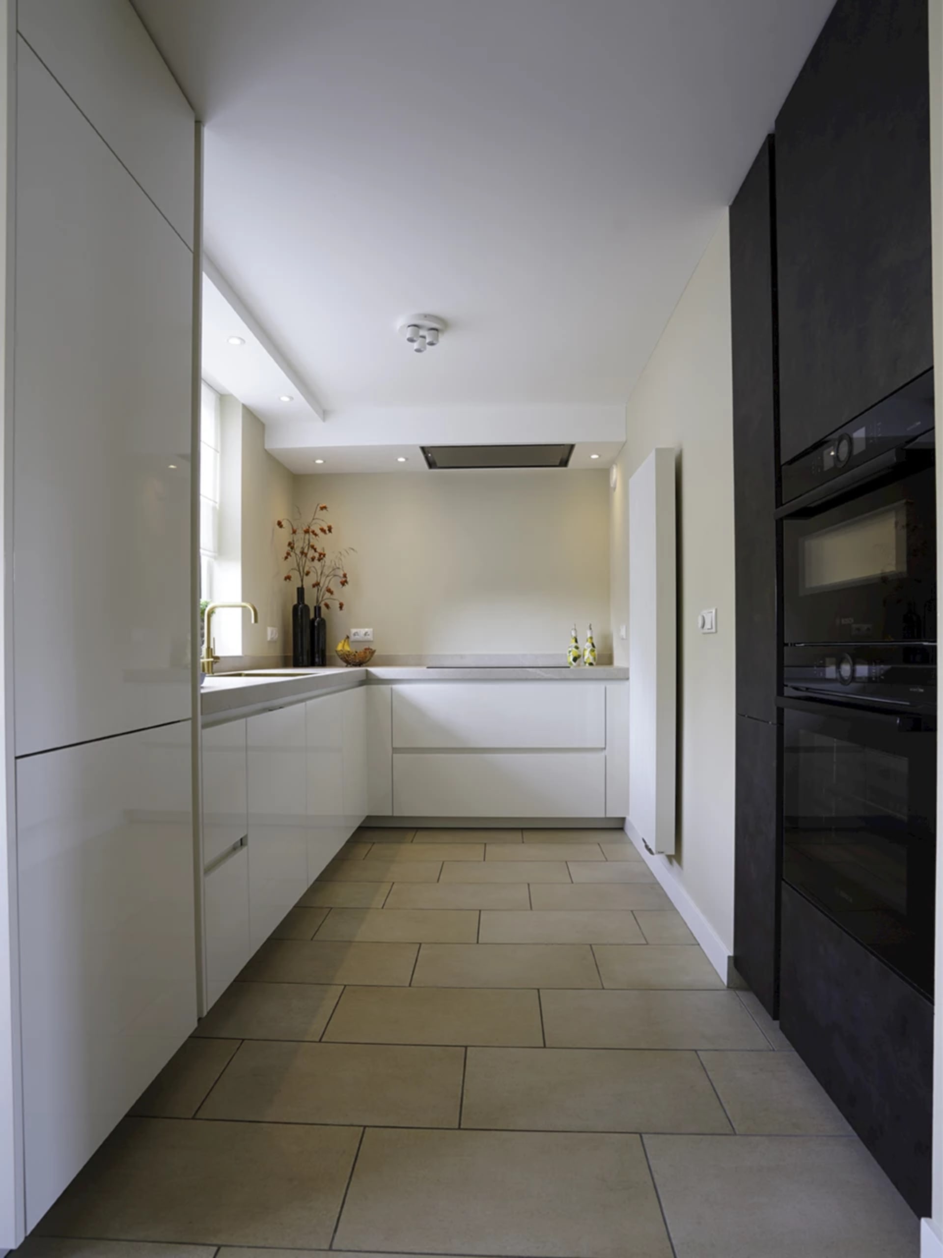 Ruime lichte keuken familie Boenders