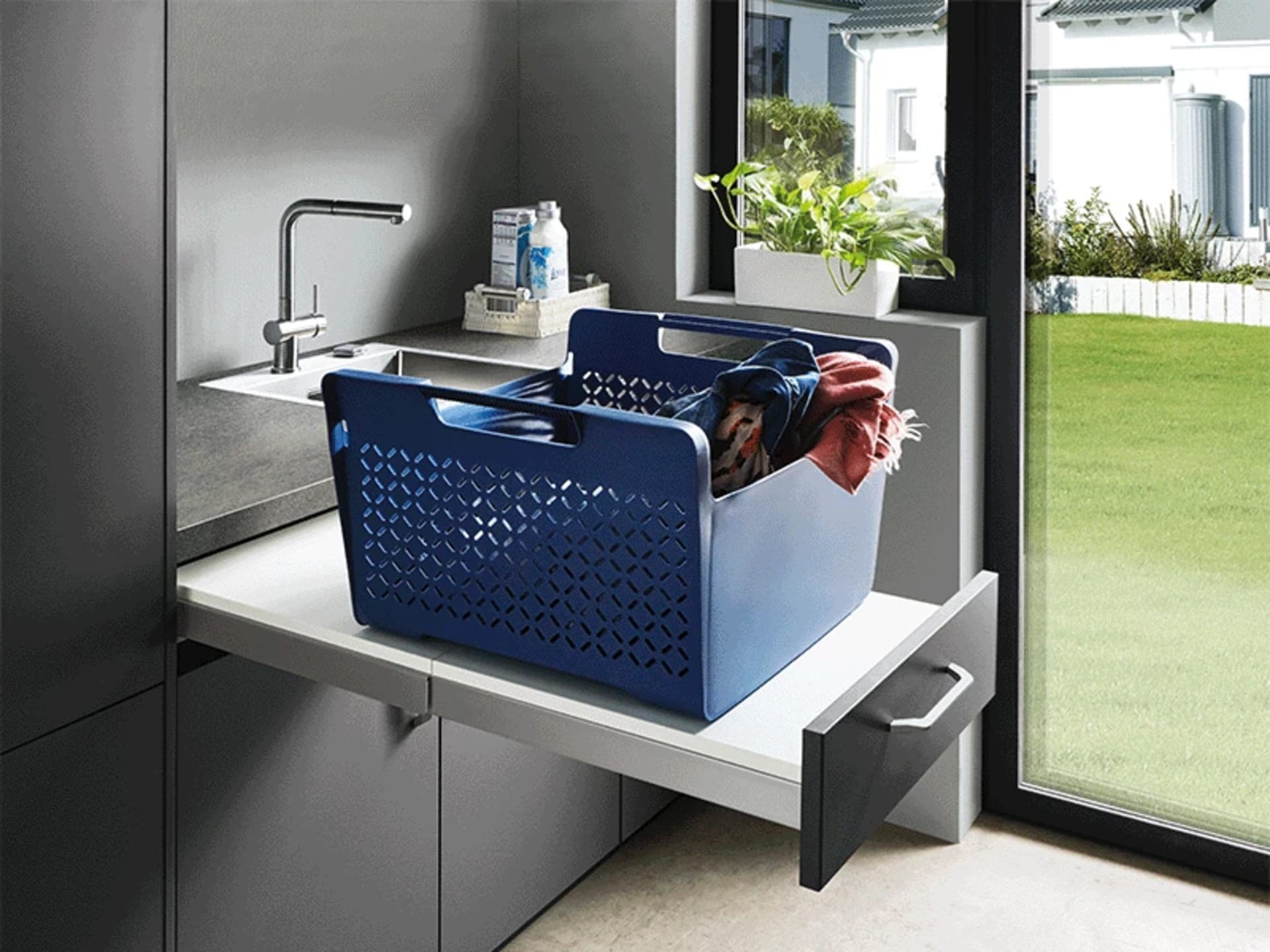 Plateau voor wasmand