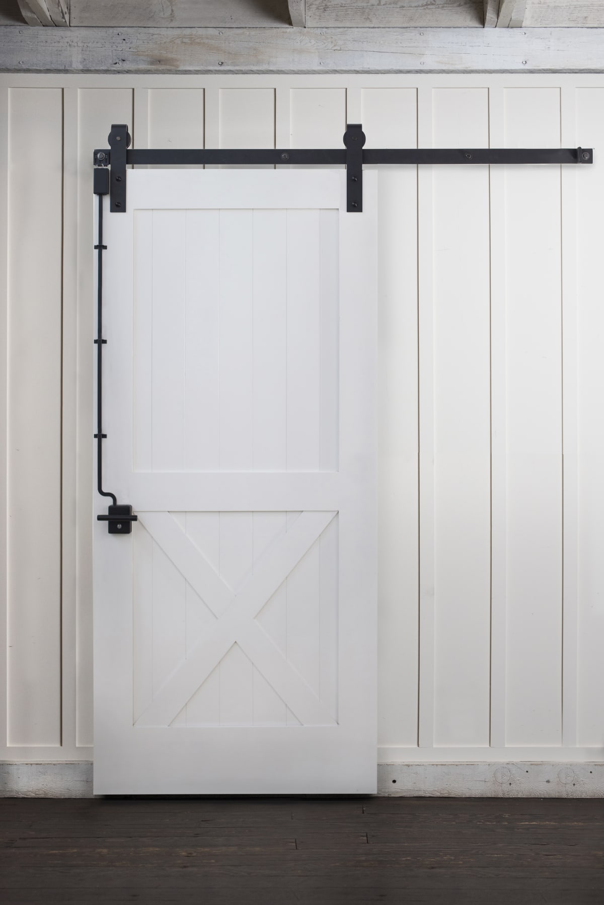 Rustica self-latching barn door lock hardware