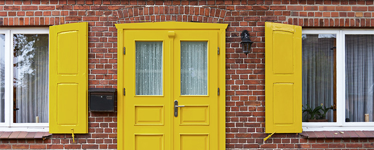 How to Create a Welcoming Front Door Experience