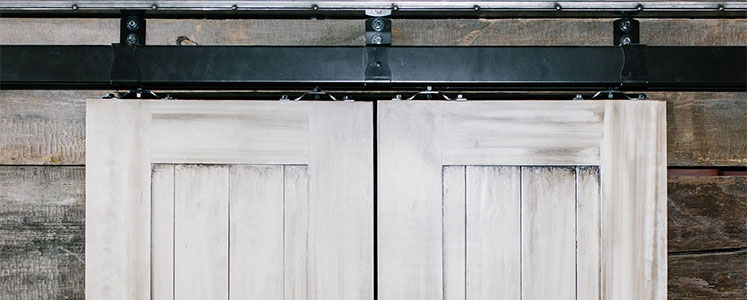 Barn Door Hardware–Box Track
