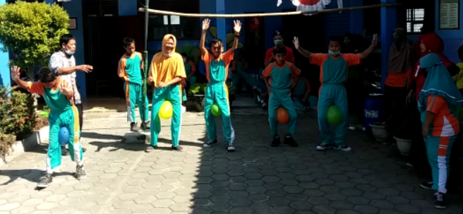 KEGIATAN FUN GAME SISWA SLB BC KARYA SEJAHTERA