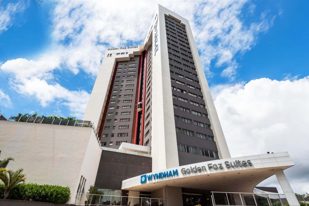 Na região central de Foz do Iguaçu Hotel Wyndham Golden Foz Suítes Na região central de Foz do Iguaçu Hotel Wyndham Golden Foz Suítes