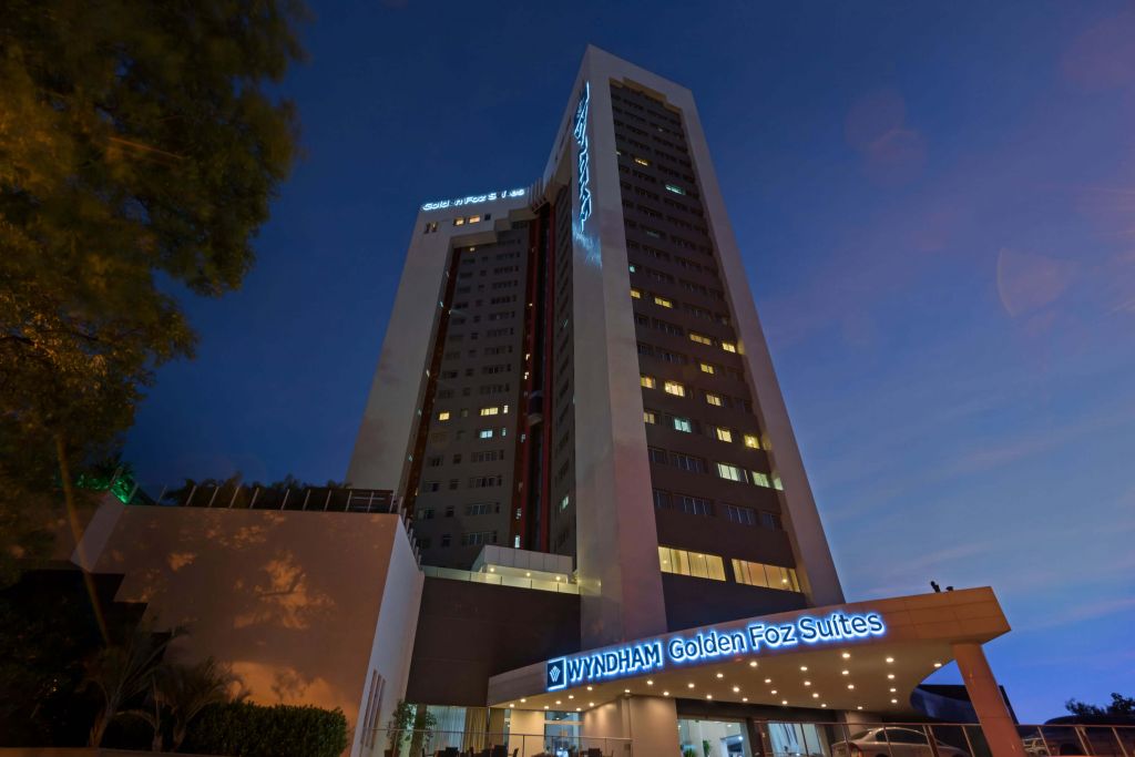 Na região central de Foz do Iguaçu Hotel Wyndham Golden Foz Suítes Na região central de Foz do Iguaçu Hotel Wyndham Golden Foz Suítes