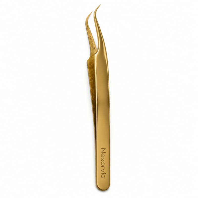 Curved Tip Eyebrow Tweezer