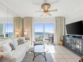 Beach Retreat 404  Top Floor, Gulf Front,  Beach Servic
