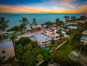 Waves on Anna Maria