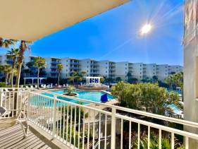 B316-Beach/Pool View