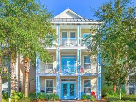 Skip's Delight: Pet Friendly! Pool View