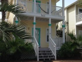 Pup Friendly Cottage South of 30A! 2BR 2.5BR