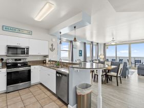 1931 condo Panoramic Gulf Views on the beach