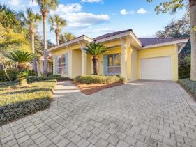 Beachside Home| 6min walk to Beach|Pool