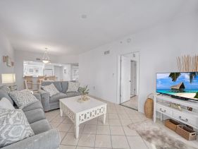 Shell Island Beach Club 6B