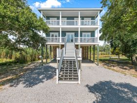 Pelican View Beach House - Private Beach!!