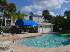 Sandy Pointe 210