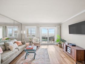 Holiday Surf and Racquet Unit 306