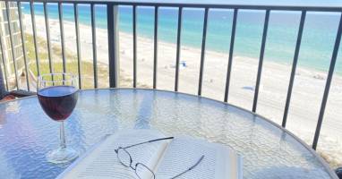 Perfect beach view from your balcony!