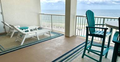Best balcony on the beach!