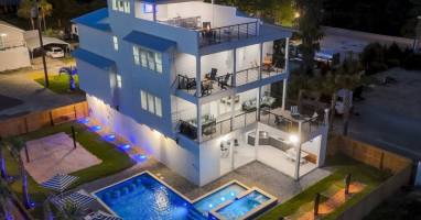 Welcome to Casa Blanca!