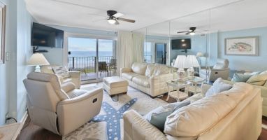 Beautiful beach views from every comfortable seat in the living room!