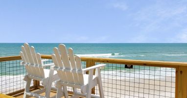 Gulf front deck with ocean views for miles!