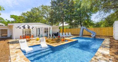 Your own private paradise &mdash; fully fenced for complete peace and privacy