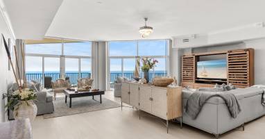 Welcome to Jade East 1950 Penthouse
