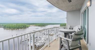 5 WH713 BALCONY