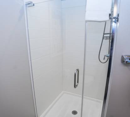 NICE SHOWER IN SECOND BATH